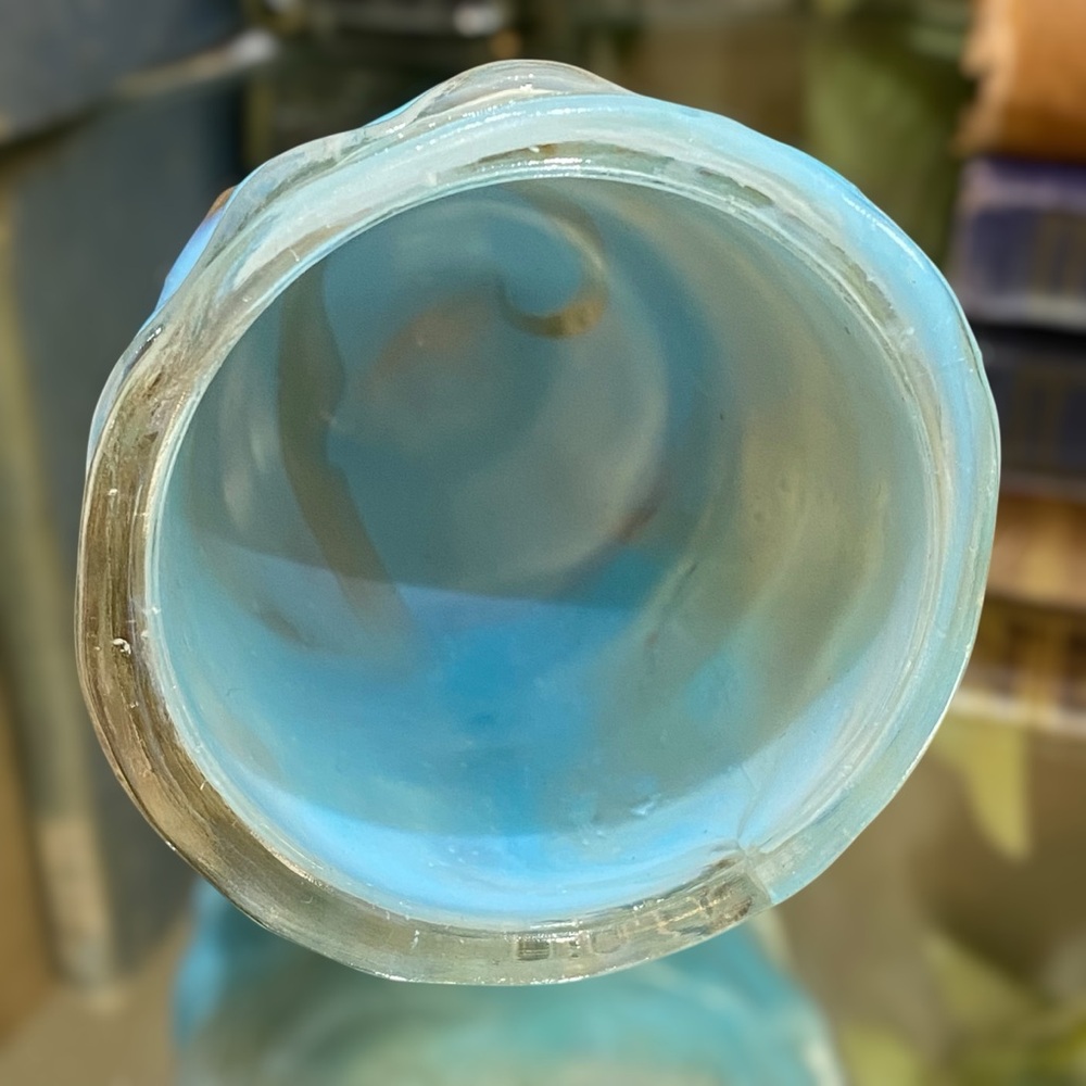 Vintage Summit Art Melanie Slag Glass Figurine Blue Tan Southern Belle Bonnet - Picture 8 of 10